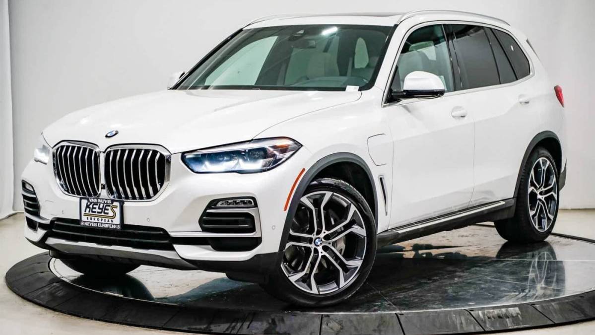 2021 BMW X5 - Images - 1
