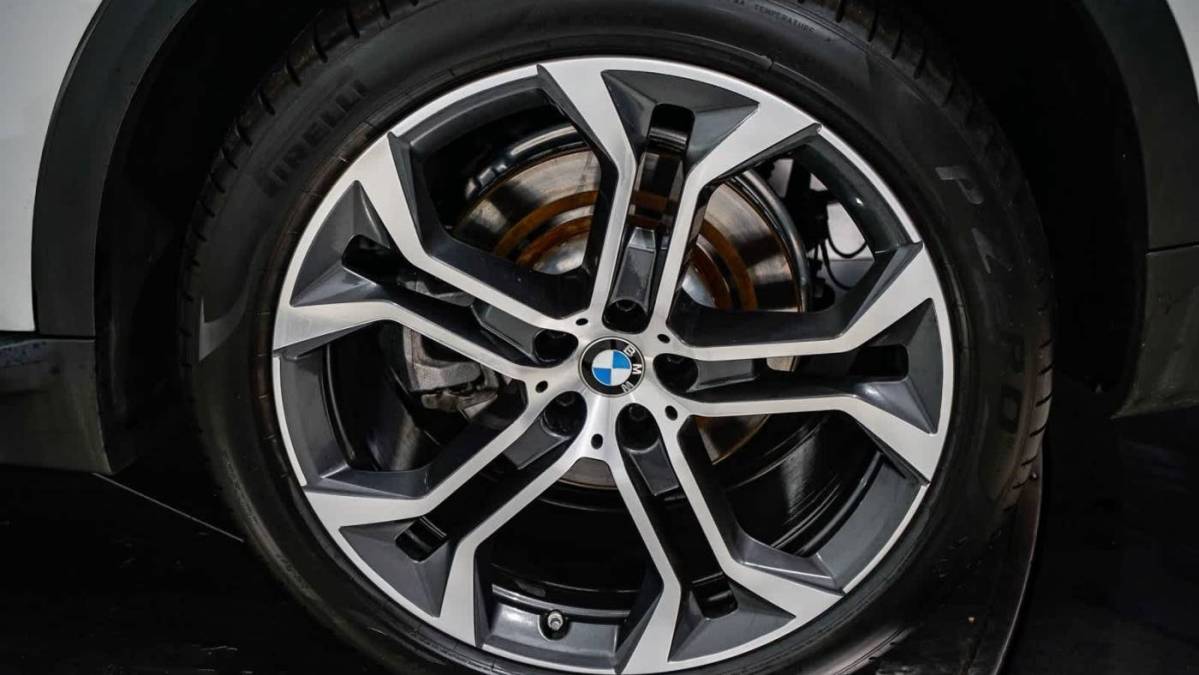 2021 BMW X5 - Images - 10