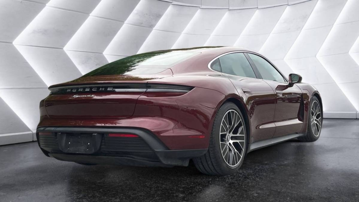 2022 Porsche Taycan - Images - 6