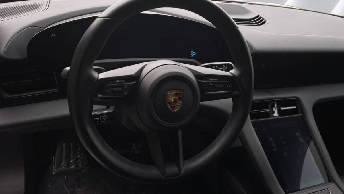 2022 Porsche Taycan - Images - 13