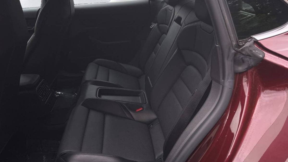 2022 Porsche Taycan - Images - 14
