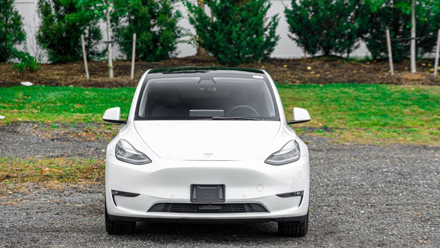 2020 Tesla Model Y 5YJYGDEE0LF011063