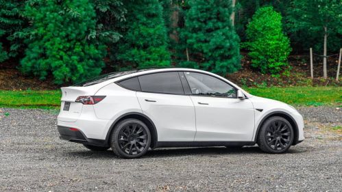 2020 Tesla Model Y 5YJYGDEE0LF011063