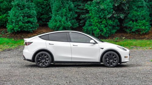 2020 Tesla Model Y 5YJYGDEE0LF011063