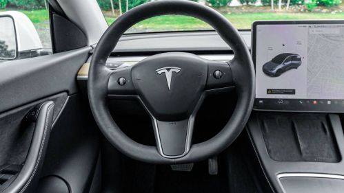 2020 Tesla Model Y 5YJYGDEE0LF011063