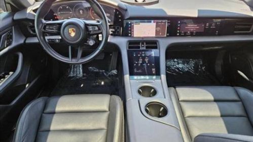 2021 Porsche Taycan - Images - 17