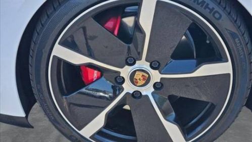 2021 Porsche Taycan - Images - 22