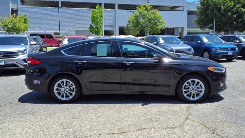 2019 Ford Fusion Energi 3FA6P0SUXKR215836
