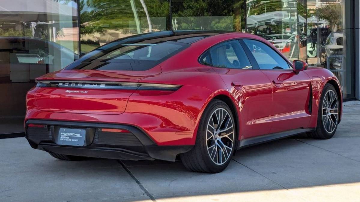 2020 Porsche Taycan - Images - 9