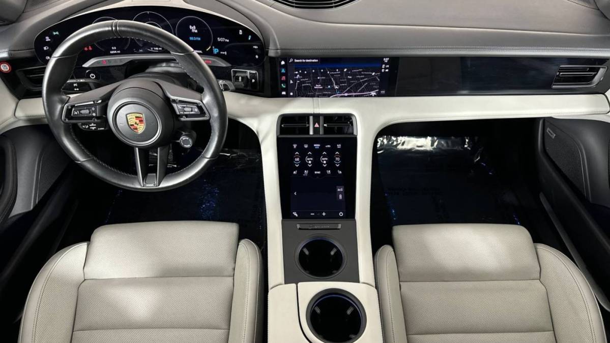 2021 Porsche Taycan - Images - 12