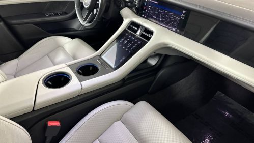 2021 Porsche Taycan - Images - 14