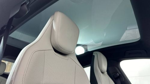 2021 Porsche Taycan - Images - 15