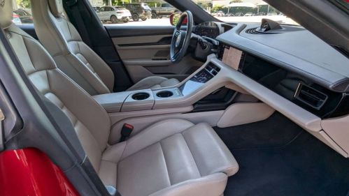 2020 Porsche Taycan - Images - 25