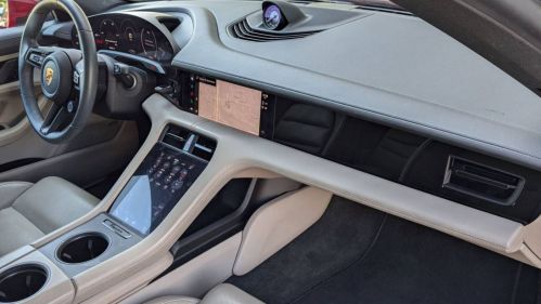 2020 Porsche Taycan - Images - 26