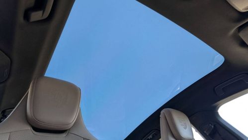 2020 Porsche Taycan - Images - 27