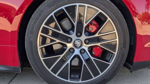 2020 Porsche Taycan - Images - 29