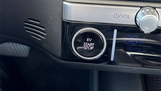 2025 Hyundai IONIQ 6 KMHM34AA2SA098934