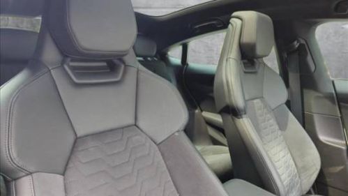 2022 Audi e-tron GT WAUCJBFW1N7001400