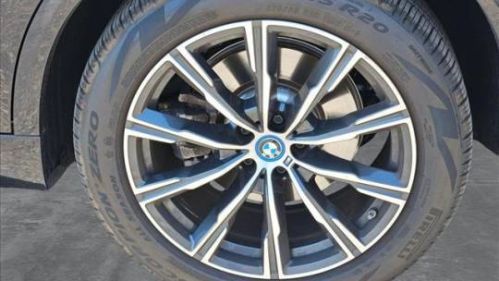 2022 BMW X5 - Images - 8