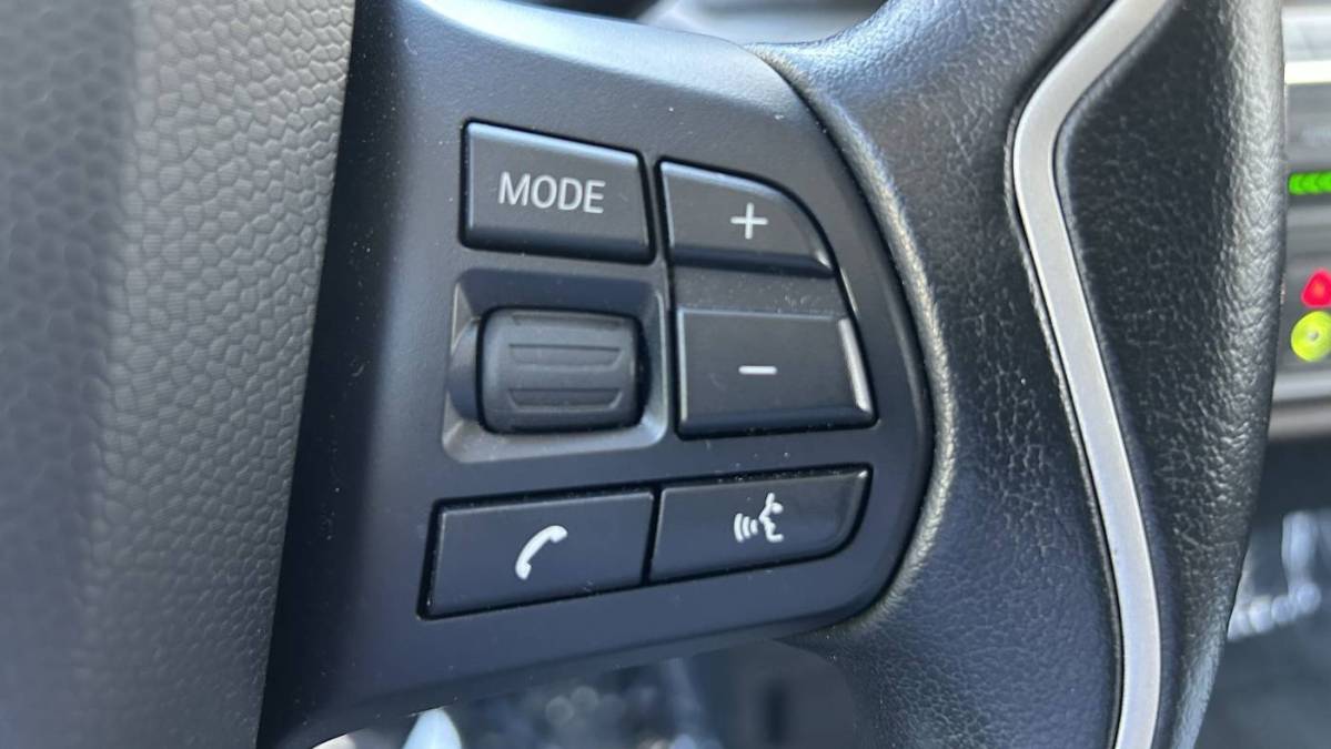 2017 BMW i3 - Images - 12