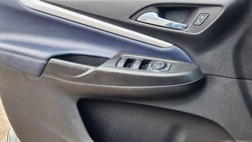 2022 Chevrolet Bolt - Images - 22