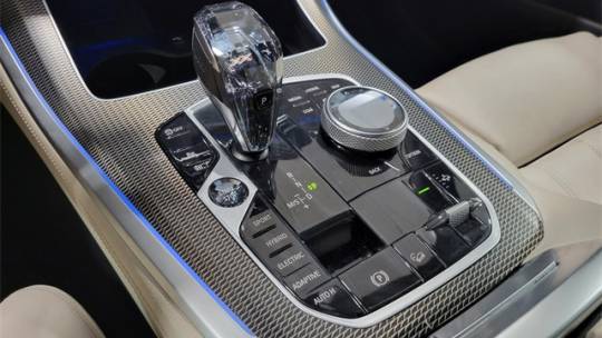 2022 BMW X5 - Images - 17