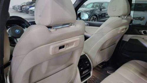 2022 BMW X5 - Images - 22