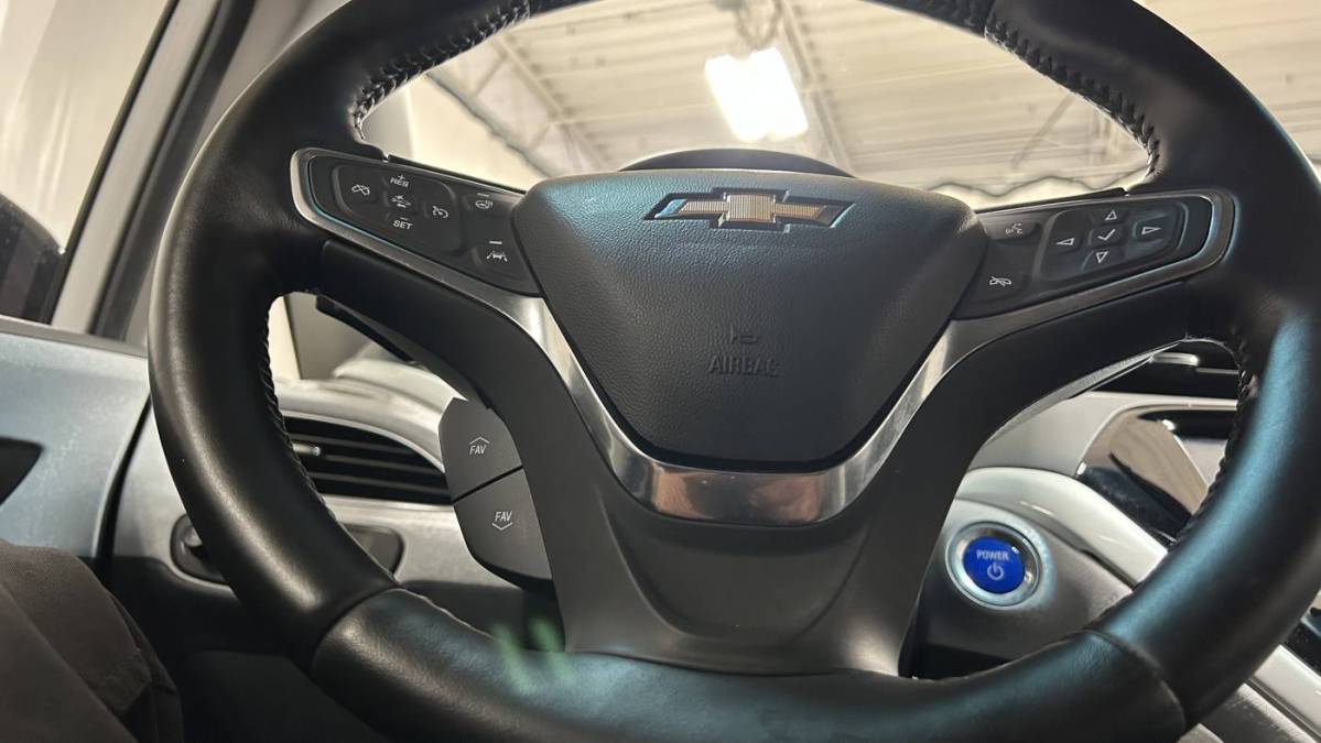 2020 Chevrolet Bolt - Images - 16