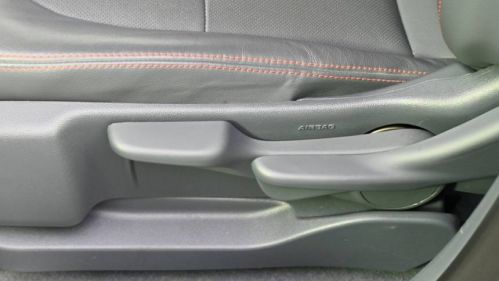 2017 Chevrolet Bolt - Images - 14
