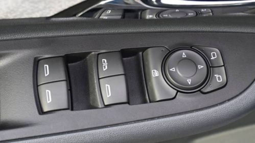 2017 Chevrolet Bolt - Images - 23