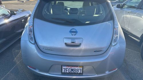 2015 Nissan LEAF - Images - 3