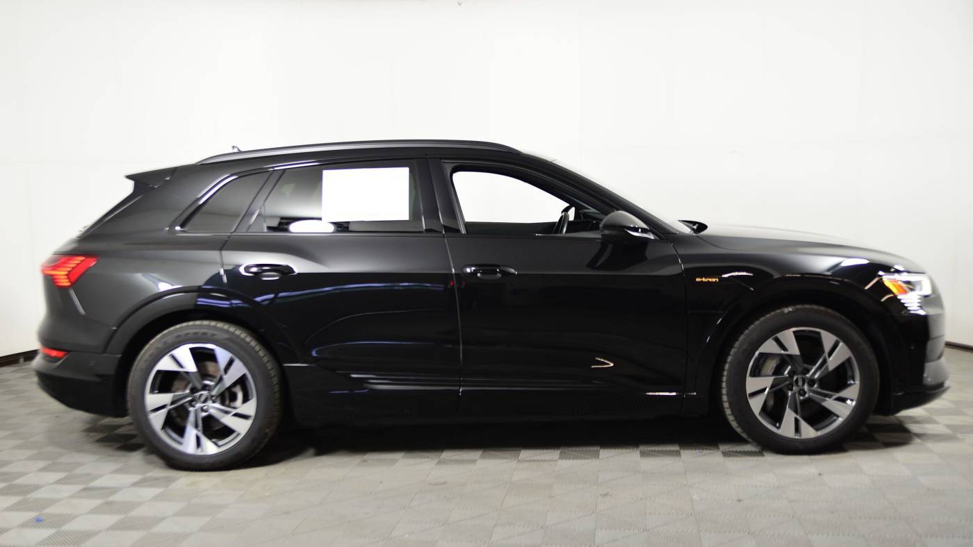 2022 Audi e-tron WA1AAAGE4NB009668