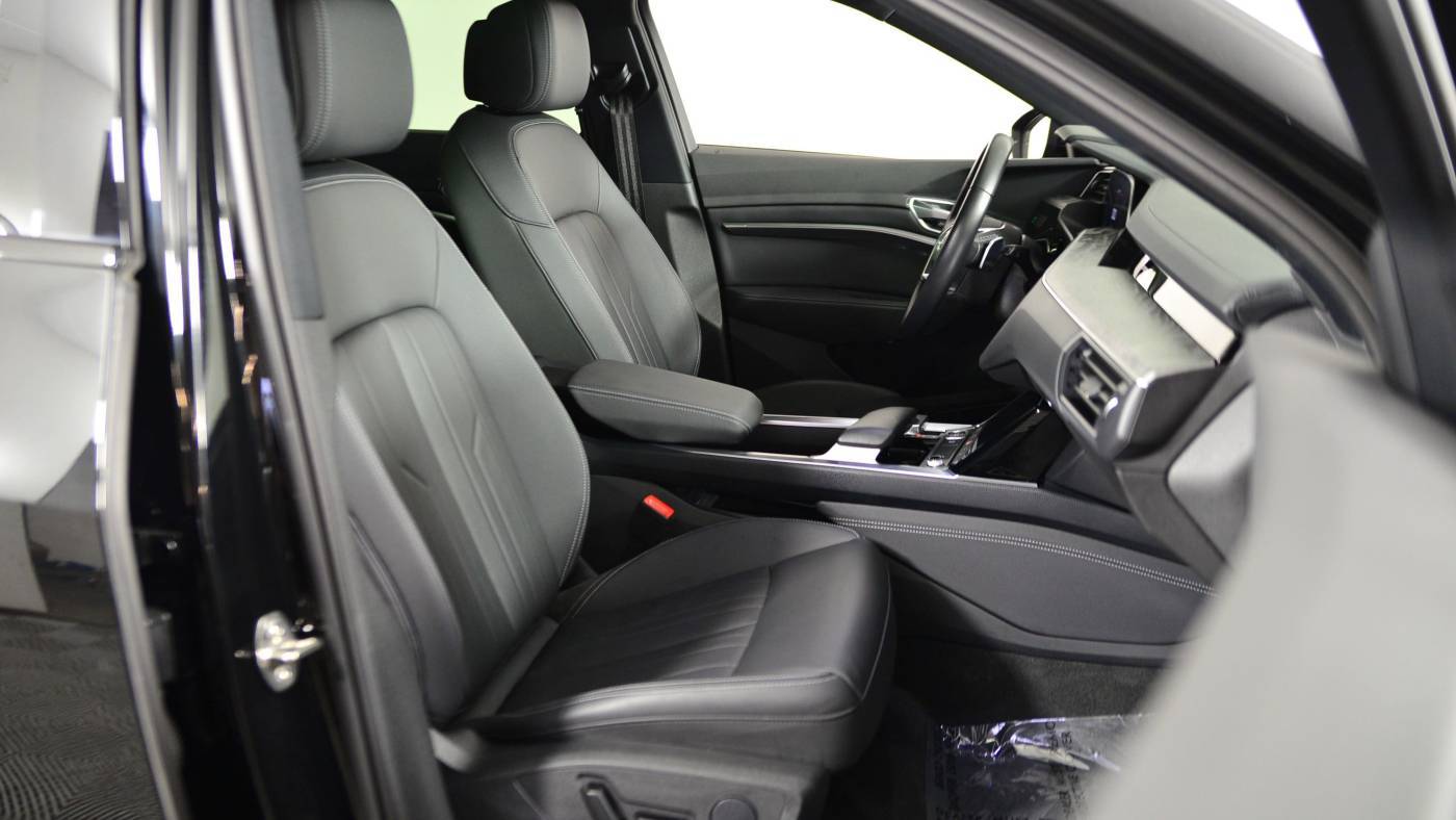 2022 Audi e-tron WA1AAAGE4NB009668
