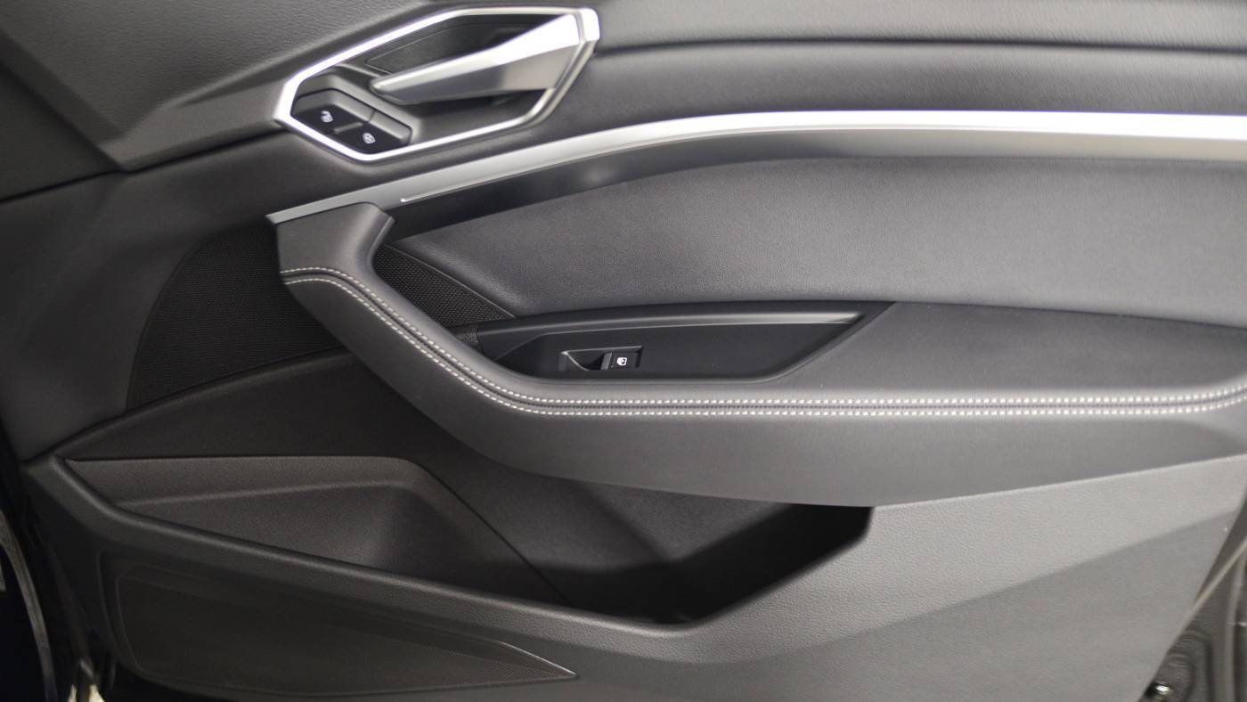 2022 Audi e-tron WA1AAAGE4NB009668
