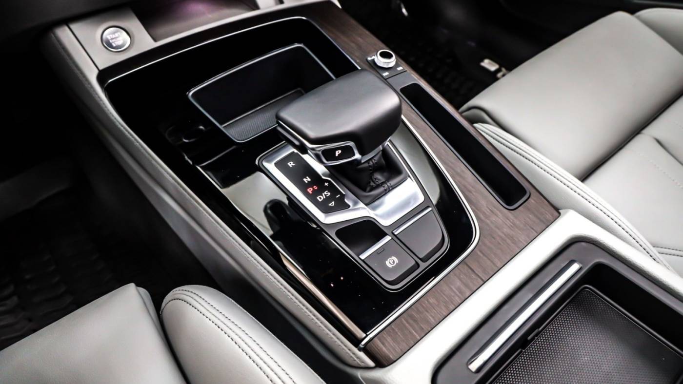 2022 Audi Q5 WA1E2AFY8N2085565