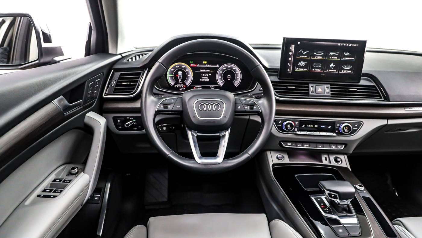 2022 Audi Q5 WA1E2AFY8N2085565
