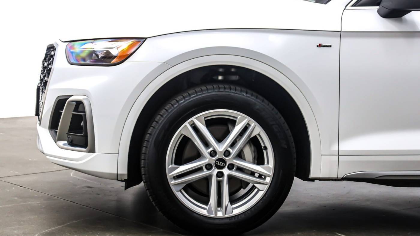 2022 Audi Q5 WA1E2AFY8N2085565