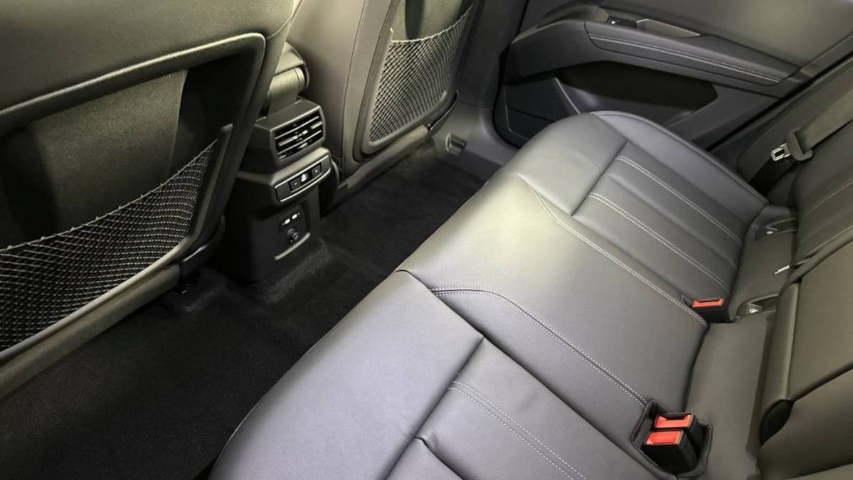 2025 Audi Q4 e-tron - Images - 11
