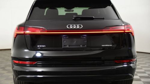 2022 Audi e-tron - Images - 4