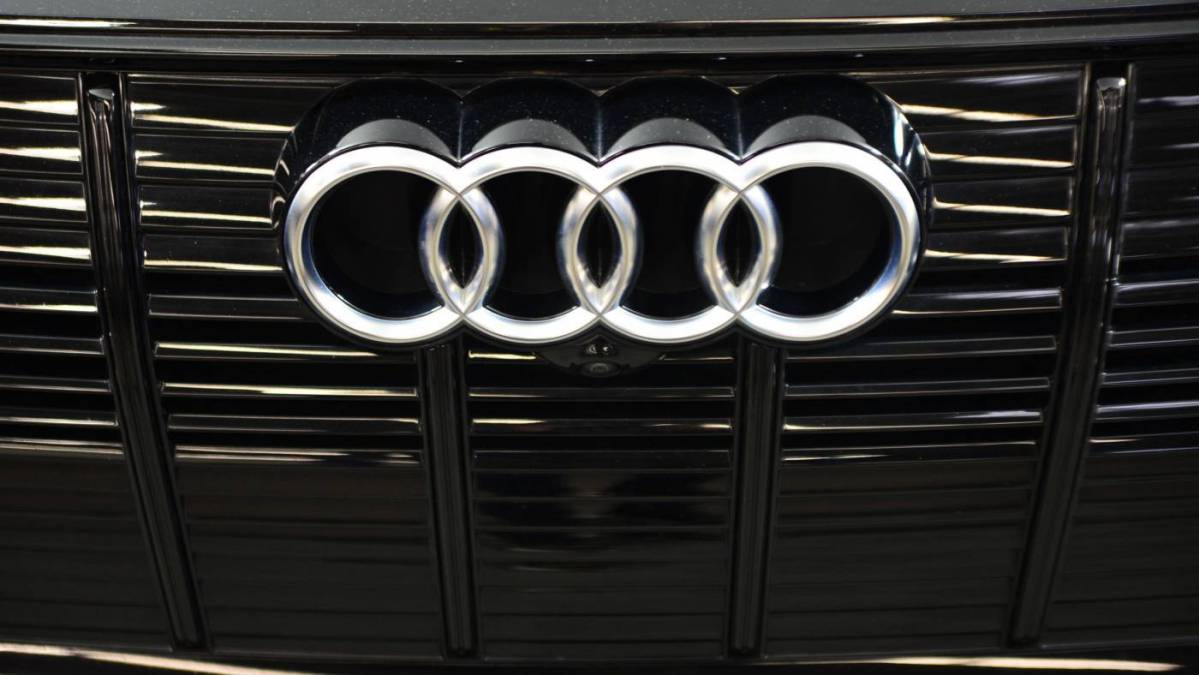 2022 Audi e-tron - Images - 8