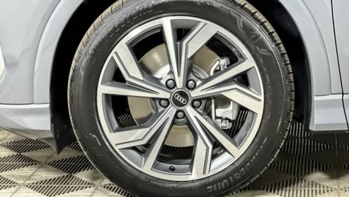 2025 Audi Q4 e-tron - Images - 23