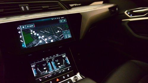 2022 Audi e-tron - Images - 29