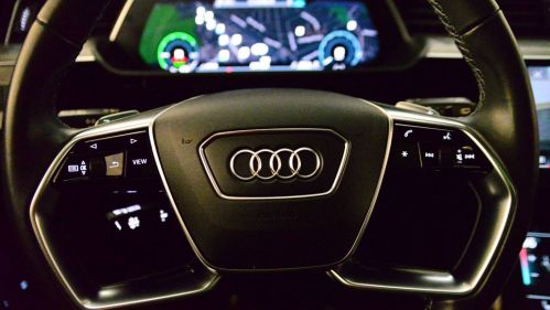 2022 Audi e-tron - Images - 33