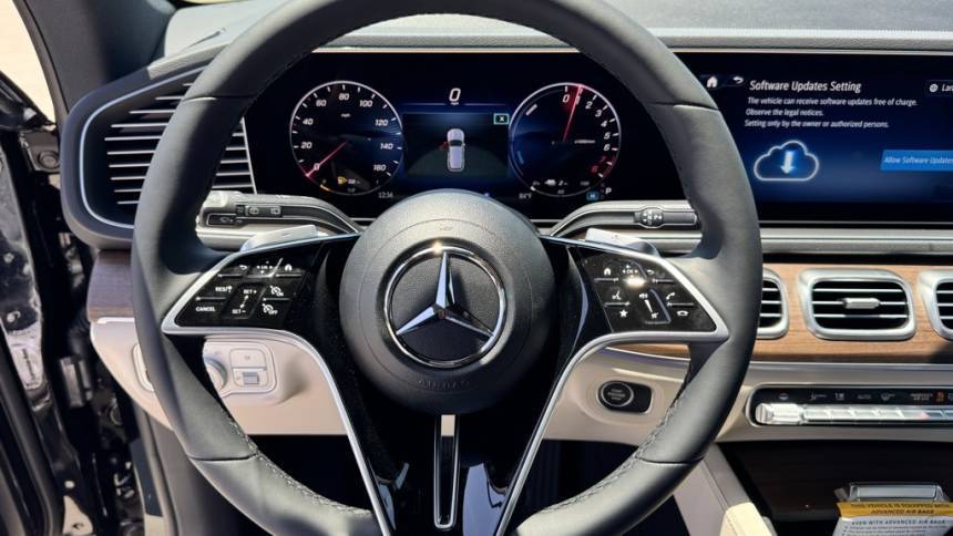 2025 Mercedes GLE - Images - 17
