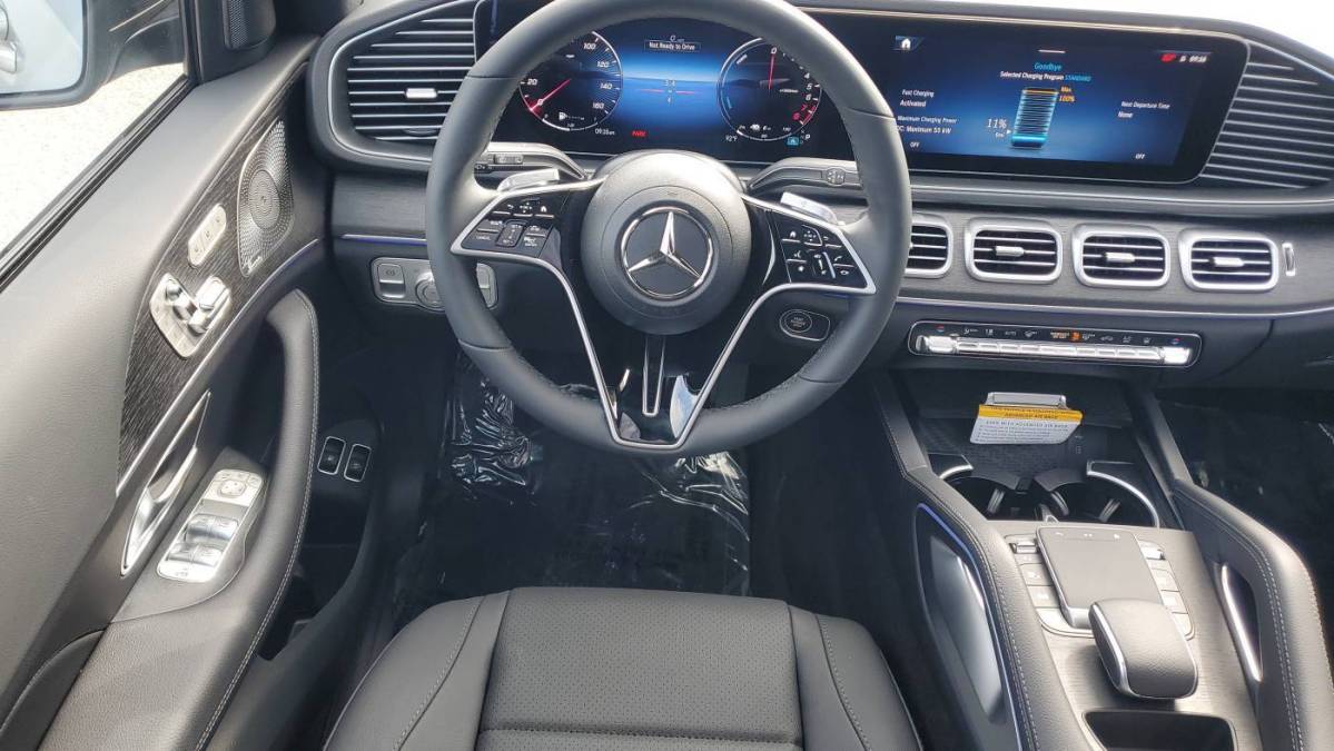2025 Mercedes GLE - Images - 15
