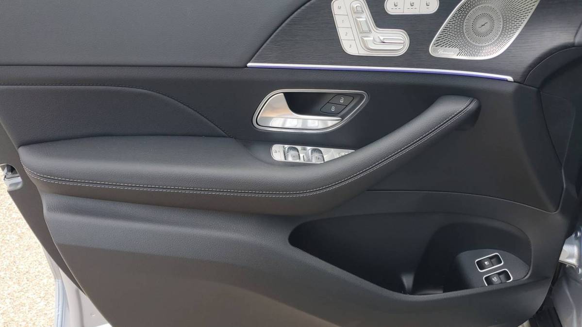2025 Mercedes GLE - Images - 18