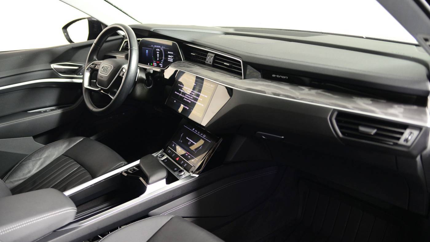 2021 Audi e-tron WA1AAAGE5MB007488