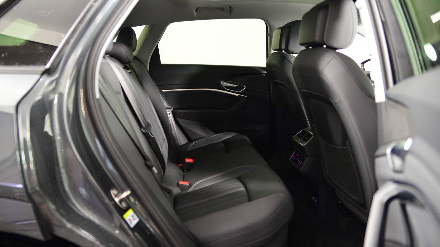 2021 Audi e-tron WA1AAAGE5MB007488