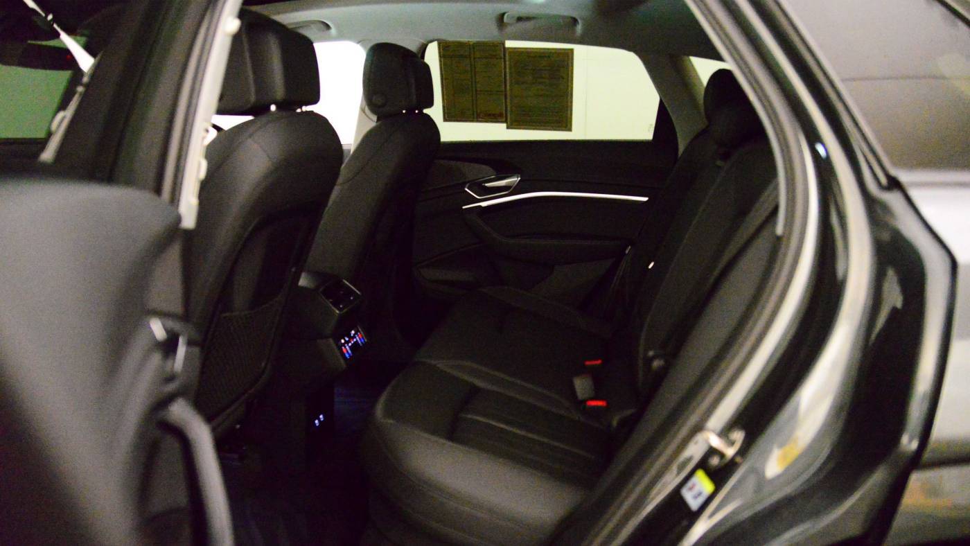 2021 Audi e-tron WA1AAAGE5MB007488