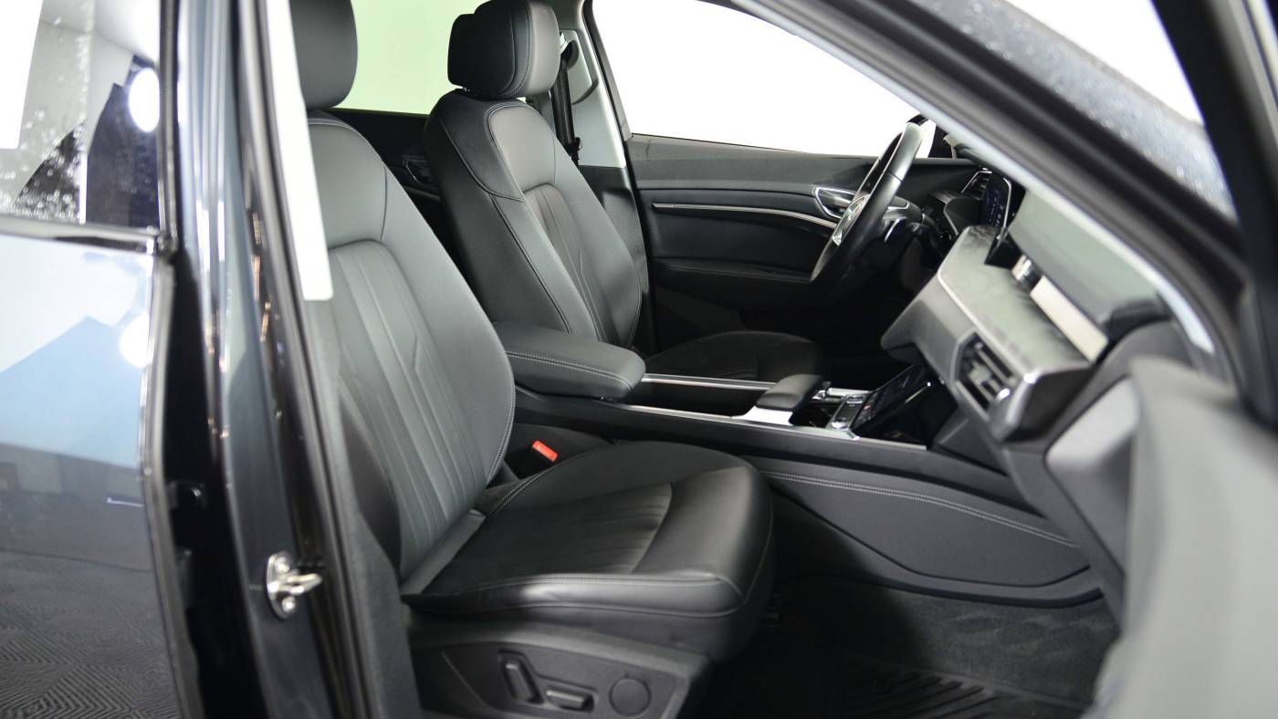 2021 Audi e-tron WA1AAAGE5MB007488